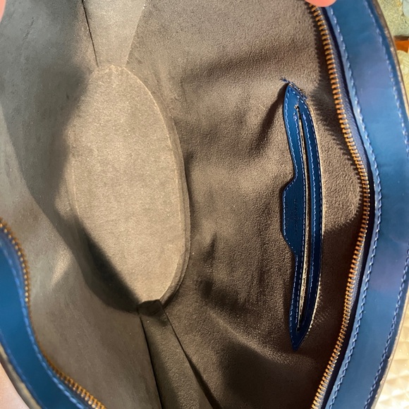 EUC Louis Vuitton Epi Saint Jacques PM handbag - Picture 7 of 10